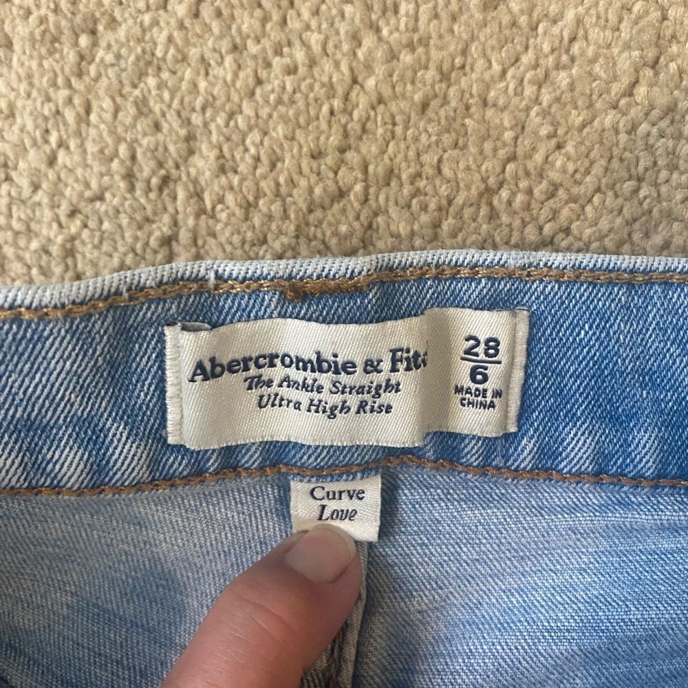 Abercrombie Button Fly Ankle Straight Women’s High-Rise Jeans Size 6 - Picture 4 of 7